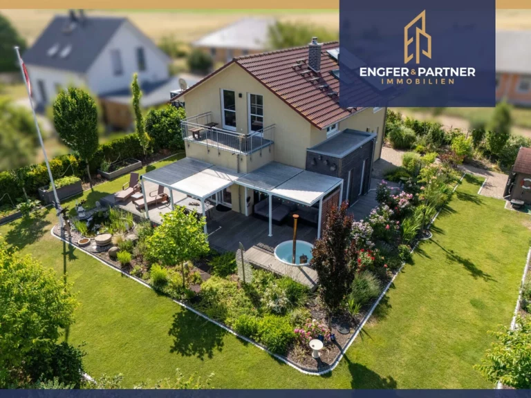 Wellness trifft Wohnkomfort – Neuwertiges EFH mit 60 m² Vollkeller, Sauna, SmartHome und Traumgarten