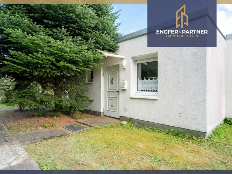 Direkt hinter dem Küstenwald! Ferienbungalow mit Potenzial auf Eigentumsland!