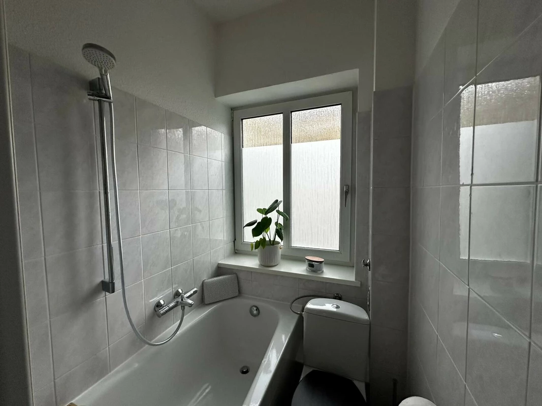 5e8b4e4b-f536-4f70-a310-fed50c3eff01