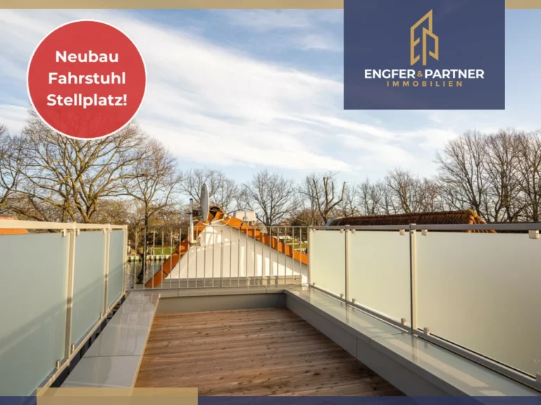 Neubau-Juwel in der Warnemünder Achterreeg und Blick auf den Alten Strom, mit Fahrstuhl