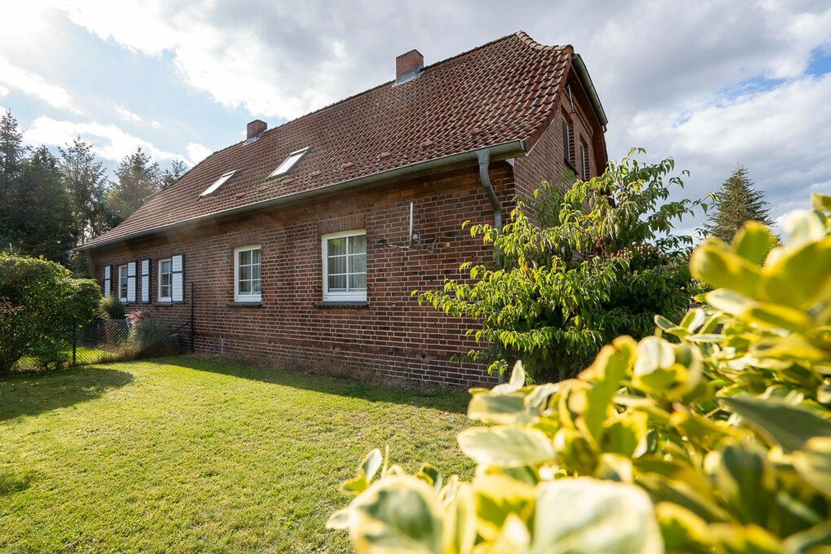 f1d6e80e-fcc5-414d-a1d2-39e7ca650d17