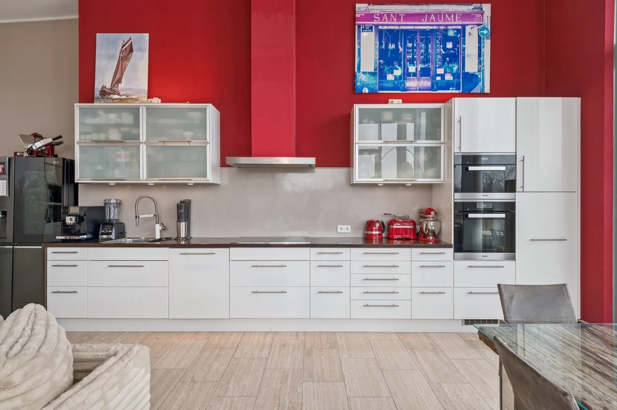 24f169f1-a617-44b2-961b-f451bf8e2674