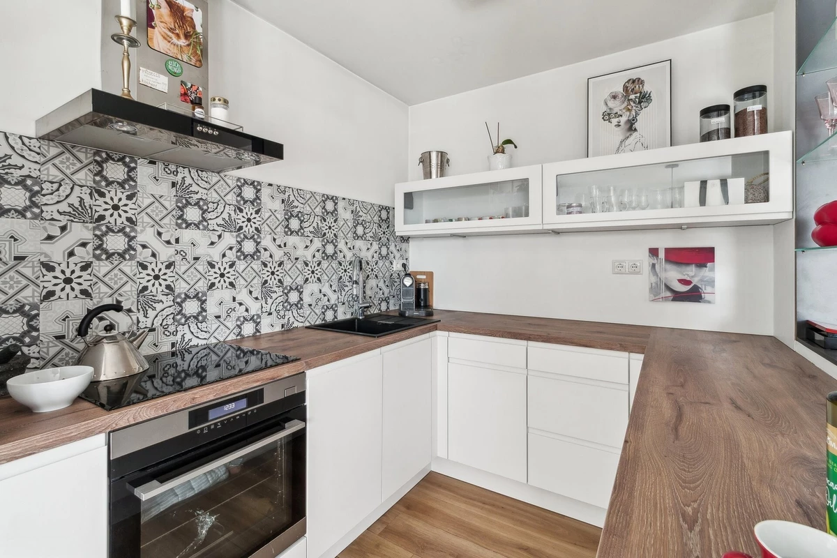 214c2e40-3dbb-420b-bfda-84e2868cfe73