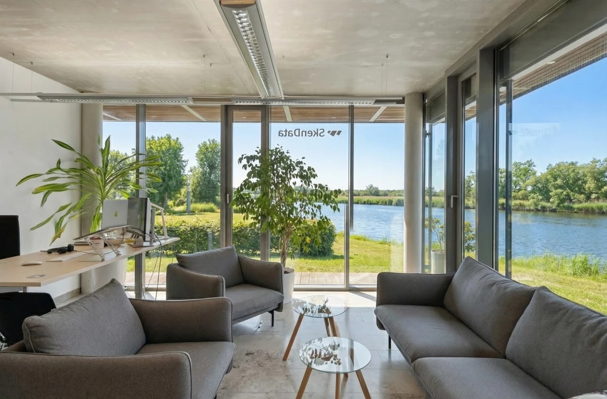 fe540036-b83e-45b5-9b0d-55a576b5569d