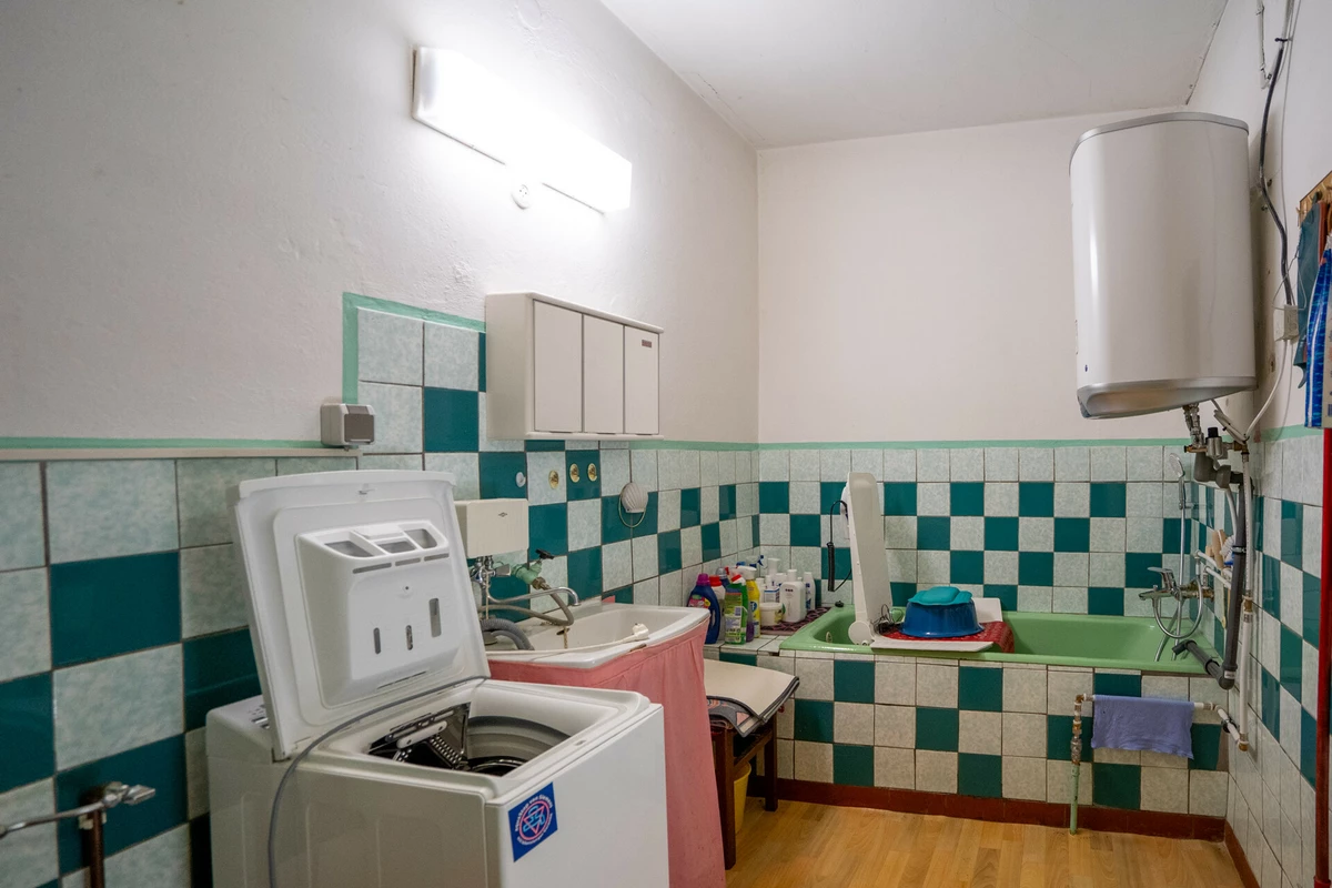 e45e8249-fa20-4122-bab6-04f693a4bbf1