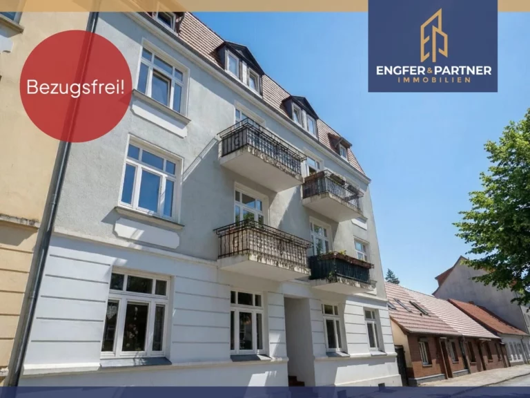 Helle und gut aufgeteilte ETW mit Balkon, Wintergarten & viel Potenzial!