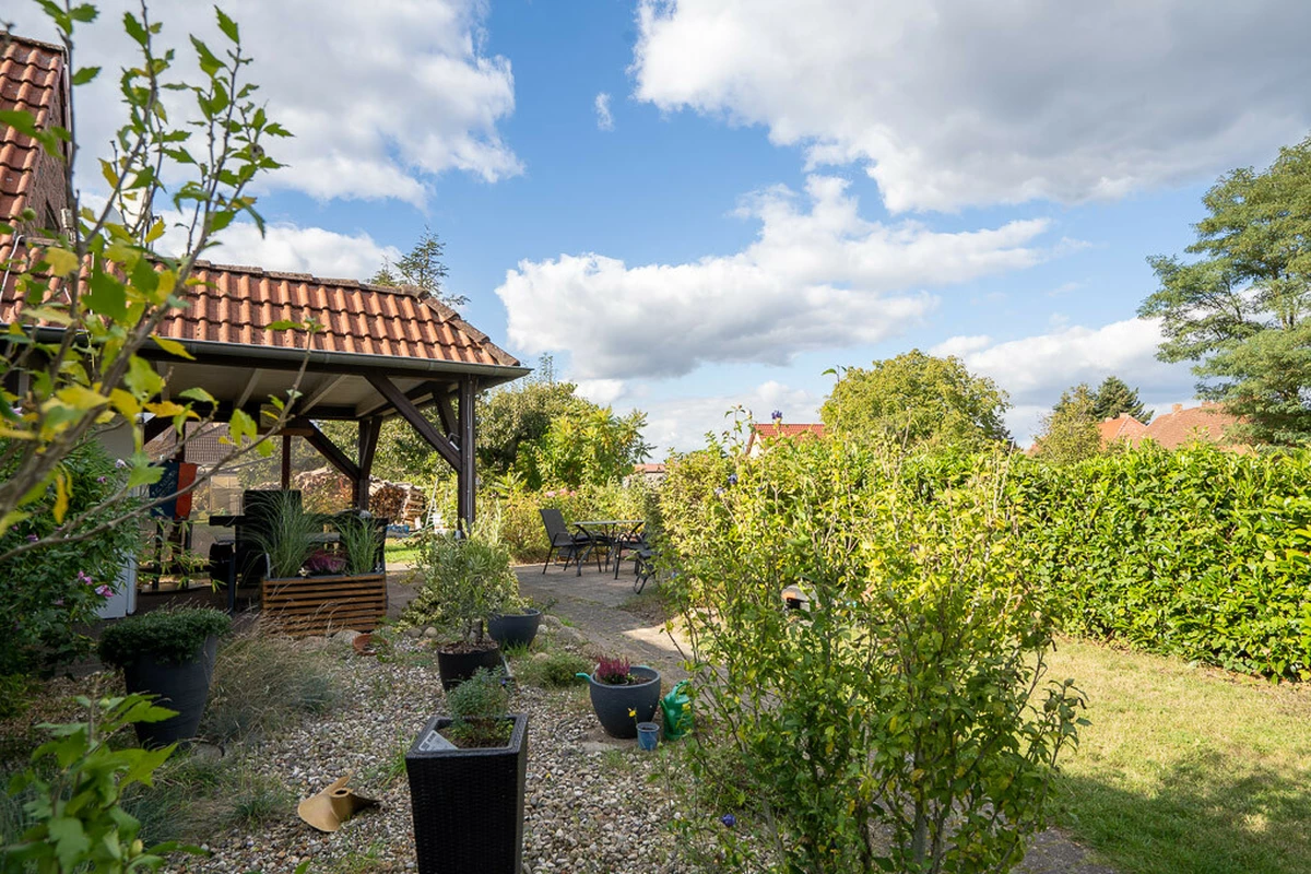 dbe2cd10-64da-4fe0-af7c-3e12cfb59049