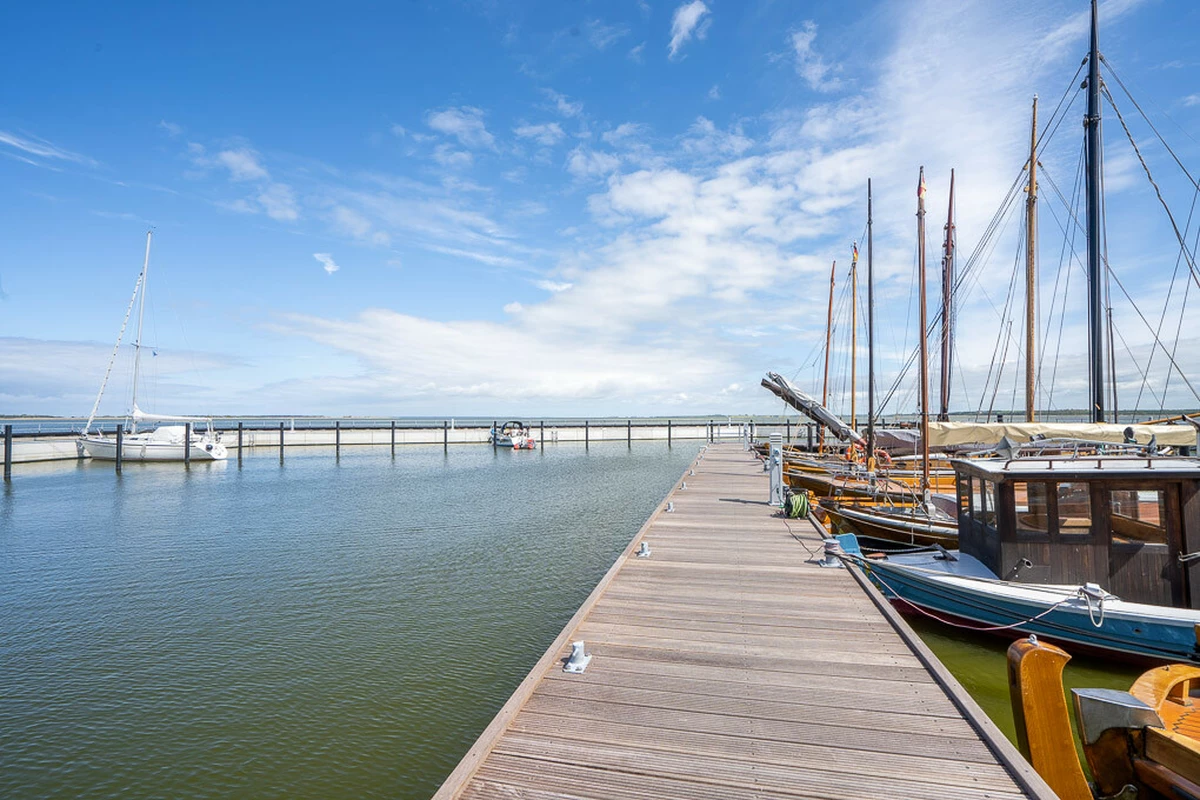 051f5ab9-9c5a-45f5-be05-52386b95f4e8