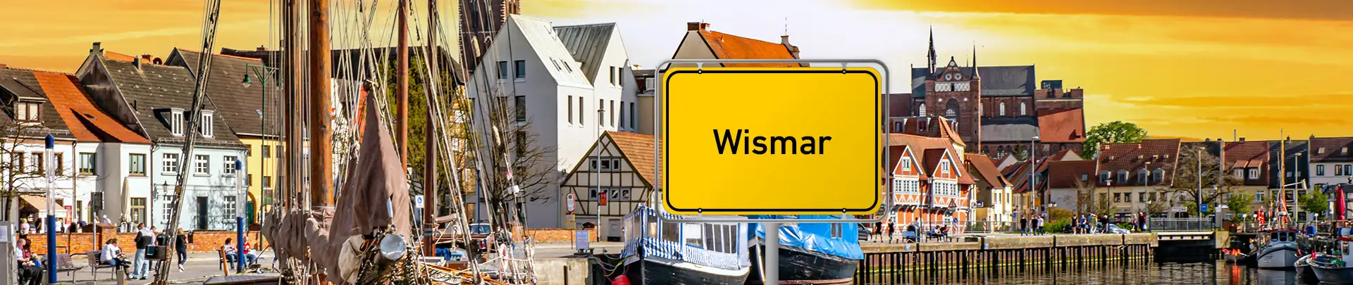 Altstadt von Wismar mit Hafen