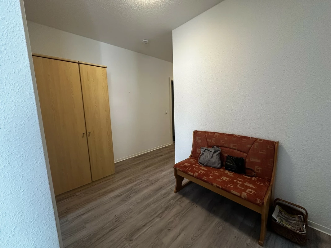 9f8a83d0-8f5d-45c8-aa33-d86872e4248b