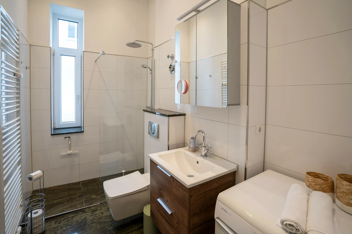 6538972f-3f87-4be2-955f-1be0f1f7c277