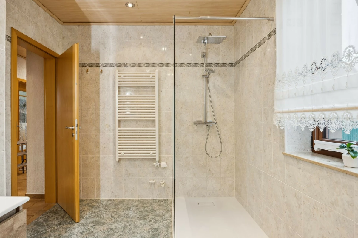 9715884e-f109-416b-8853-3f17d1154db0