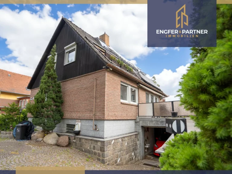 Gepflegtes Einfamilienhaus mit Pool, Vollkeller & Garage- ein Zuhause mit viel Potenzial!